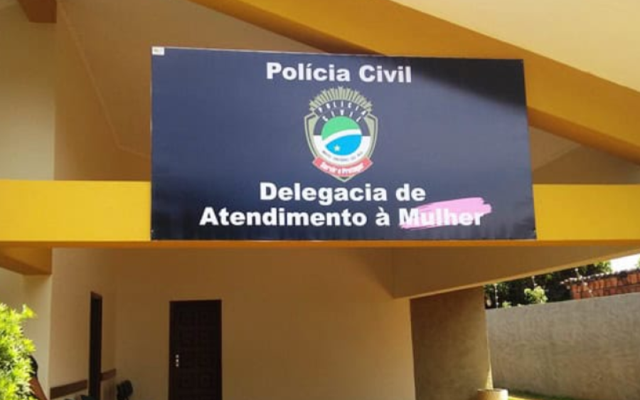 Homem é preso após agredir companheira e tentar forçá-la a entrar em carro
