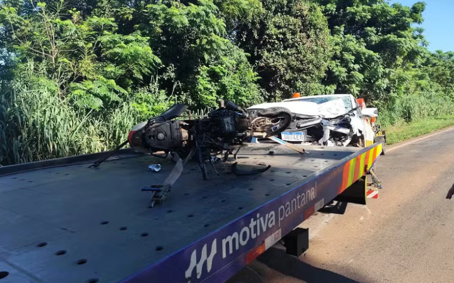 Motociclista morre após colisão com caminhonete na BR-163
