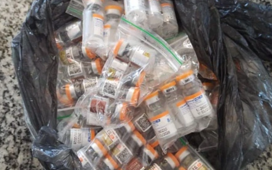 Caminhonete abordada na BR-163 transportava medicamentos emagrecedores em Coxim
