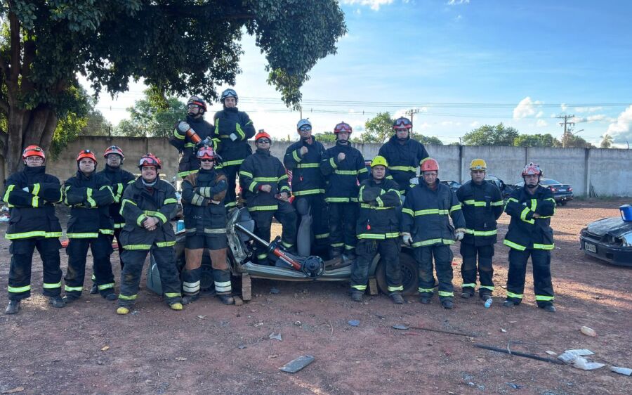 Bombeiros de Coxim realizam curso de salvamento veicular leve para aprimorar atendimento à população
