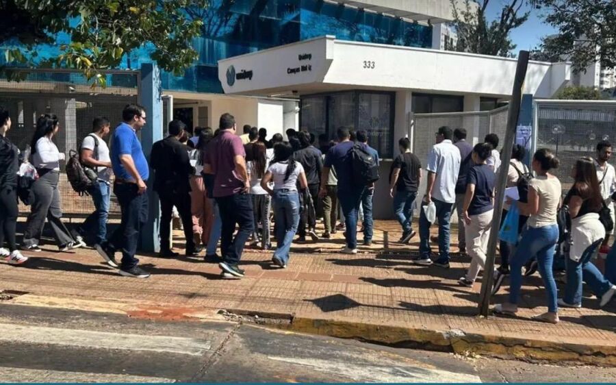Fraude em concurso entra na mira da Polícia Federal e operação apreende celulares e computadores