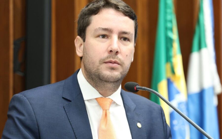 Deputado João Henrique Catan apresenta projeto para garantir direitos em mudanças de planos de saúde