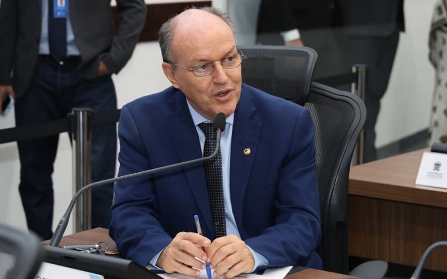 Deputado Junior Mochi propõe revisão de conta de água após vazamentos ocultos em MS