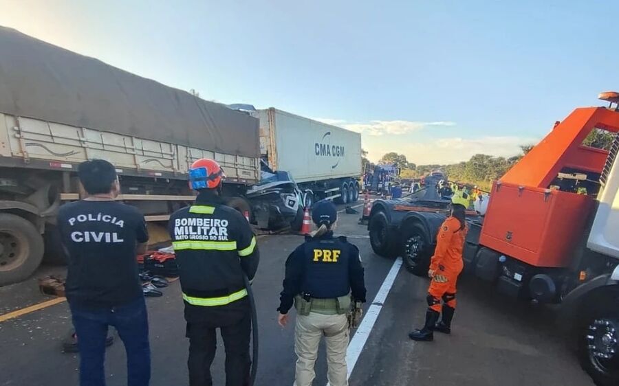 Irm&atilde;o e cunhada de ex-prefeito de Sonora est&atilde;o entre v&iacute;timas de grave engavetamento na BR-163 