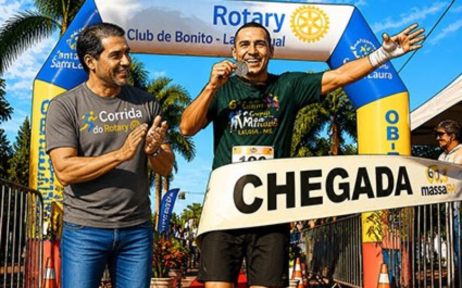 Só 2 vereadores prestigiam corrida promovida pelo Rotary de Dourados
