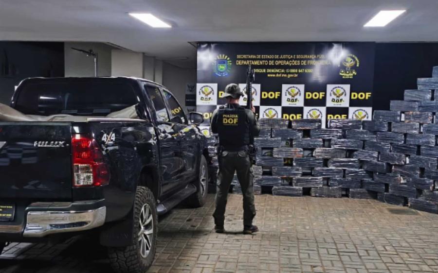 Perseguição termina com apreensão de 1,6 tonelada de maconha na MS-386
