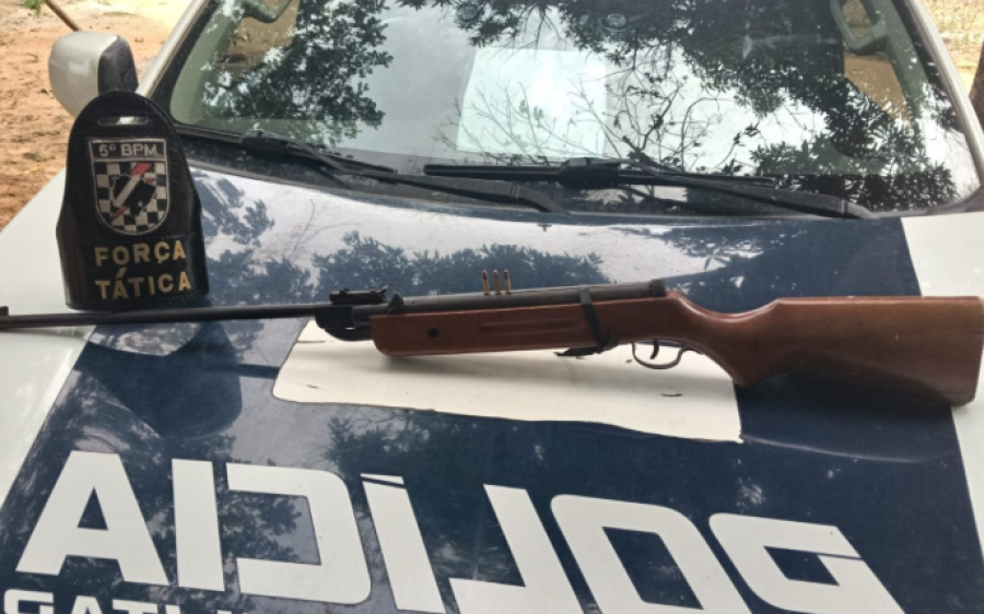 Homem é preso pela PM por ameaça e porte de arma ilegal em Coxim
