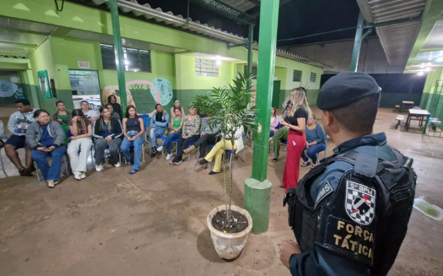 Polícia Civil e Militar realizam palestras em escola de Pedro Gomes sobre prevenção ao crime 