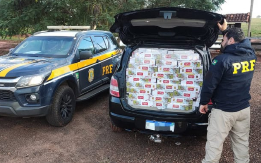 Cigarros contrabandeados são encontrados em veículo abandonado na BR-267
