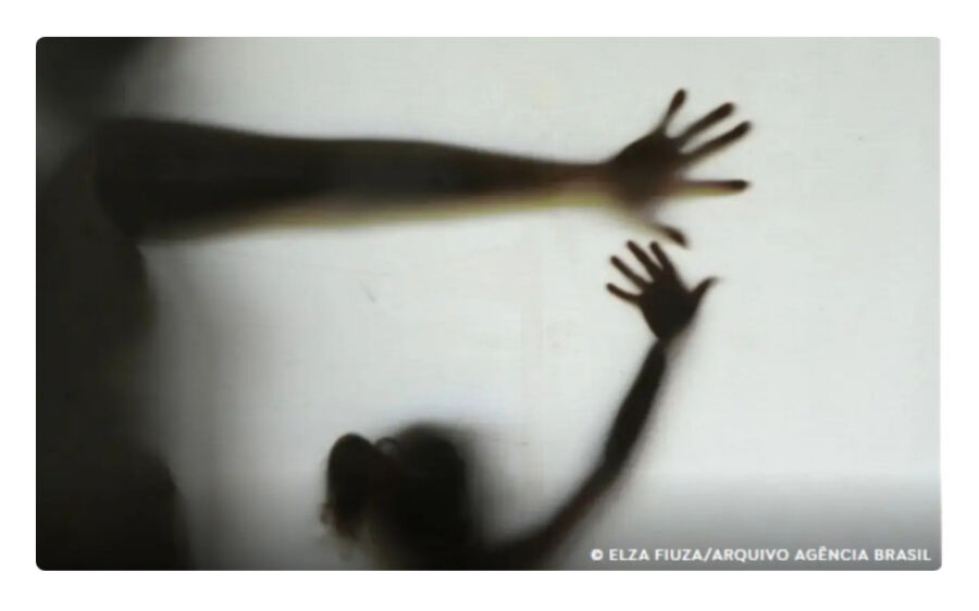 Violência sexual atinge 64 meninas por dia no país