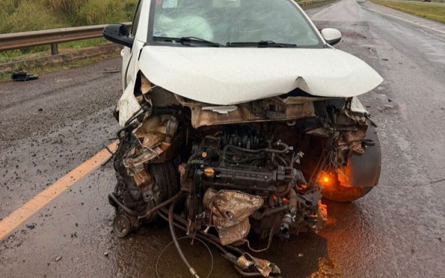 Vereador de Coxim escapa ileso de grave acidente na BR-163 após carro rodar na pista 
