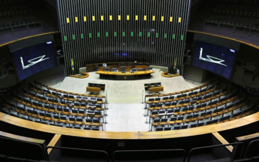 Câmara dos Deputados celebra 200 anos de história e atuação no Brasil