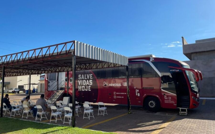Ônibus do Hemosul fortalece doações e mobiliza voluntários em Coxim