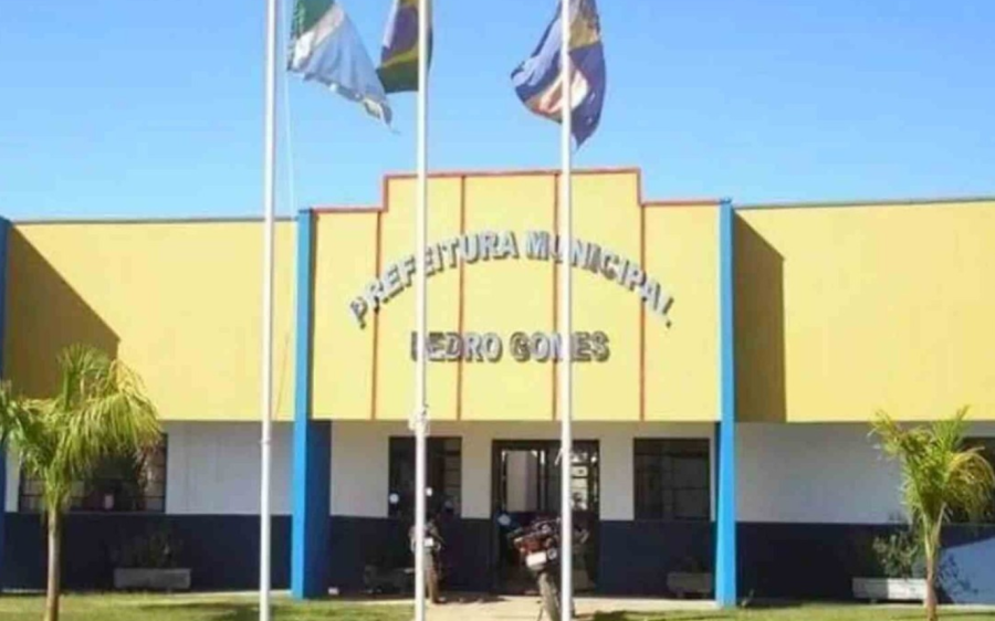 Pedro Gomes está com inscrições abertas em concurso com 13 vagas e salários de até R$ 4,8 mil