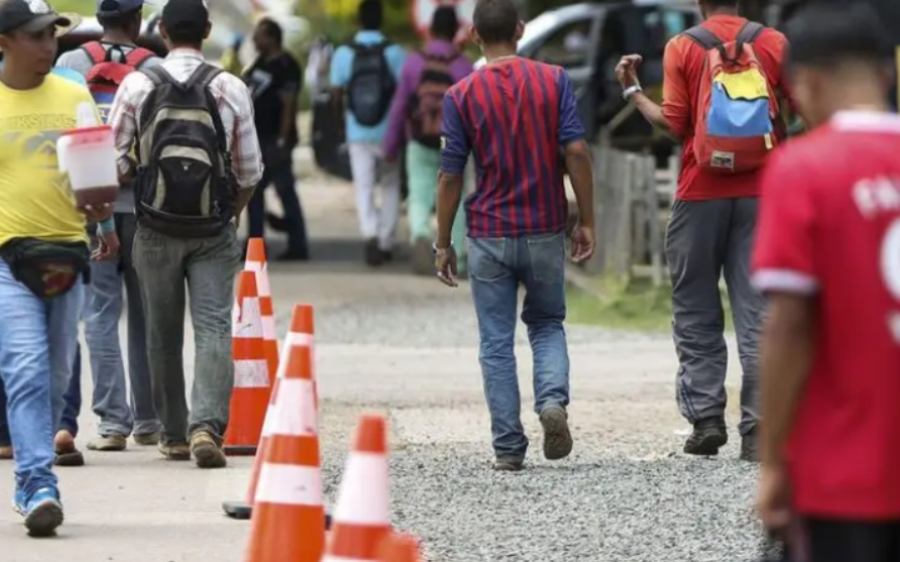 Imigrantes que moram em MS conseguem equivalência de Ensino Médio