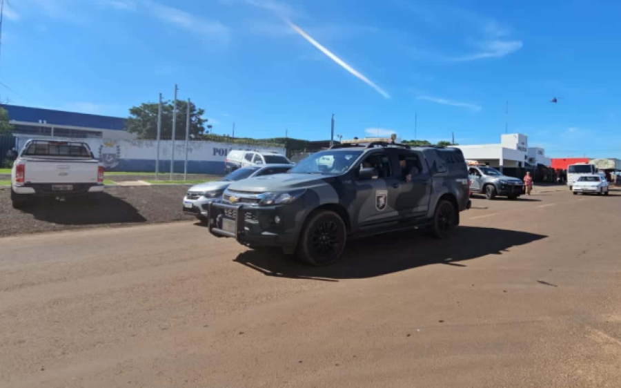 Denúncia leva polícia a prender passageiro de van com droga em Sonora
