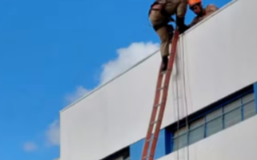 Pintor sofre descarga elétrica e é arremessado contra parede após encostar em fiação em MS