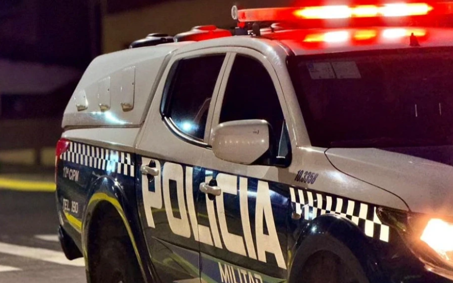 Motorista embriagado colide contra viatura da PM após tentar deixar estabelecimento sem pagar 
