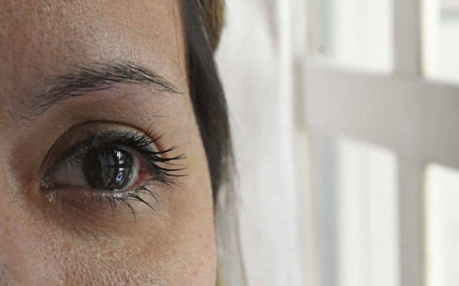 Den&uacute;ncias de viol&ecirc;ncia digital contra mulheres sobem 188,6% em um ano, e Ligue 180