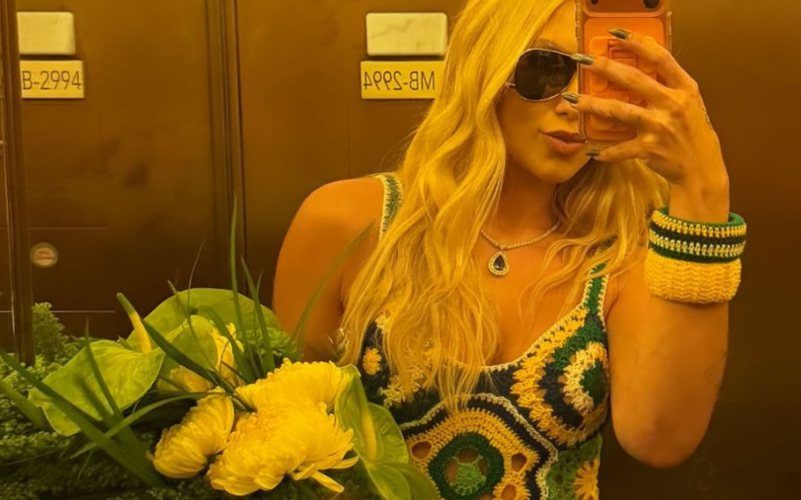 Virginia ganha flores após jogo do Brasil e Vini Jr. manda coração