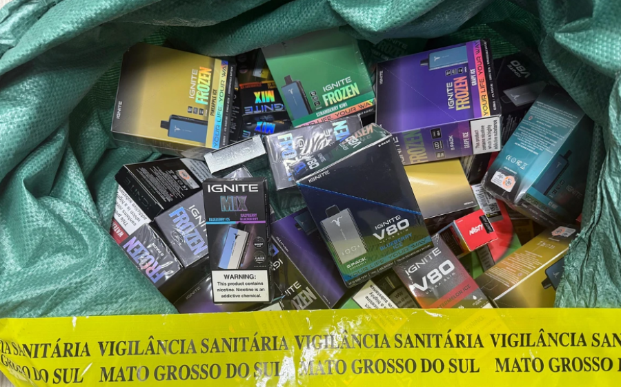 Operação apreende mais de 2,2 mil medicamentos irregulares e vapes em transportadora de Campo Grande