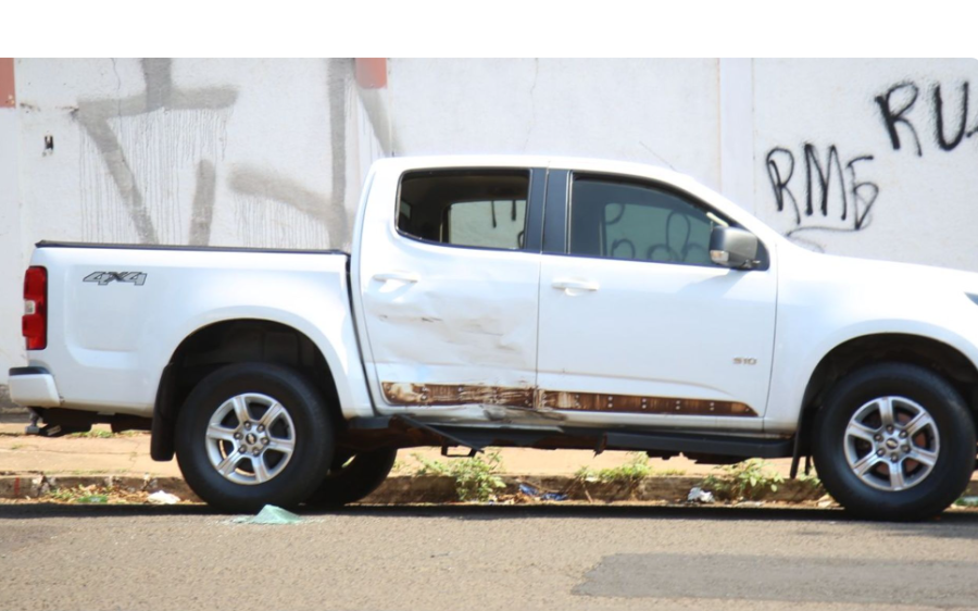 Adolescente some com Hilux do pai e é encontrado dormindo em posto após dirigir 9 km