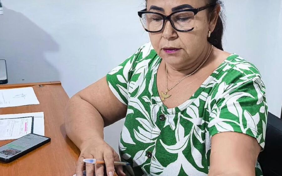 Vereadora Lucia da AAVC acompanha melhorias no Jauru e refor&ccedil;a luta por nova ponte 