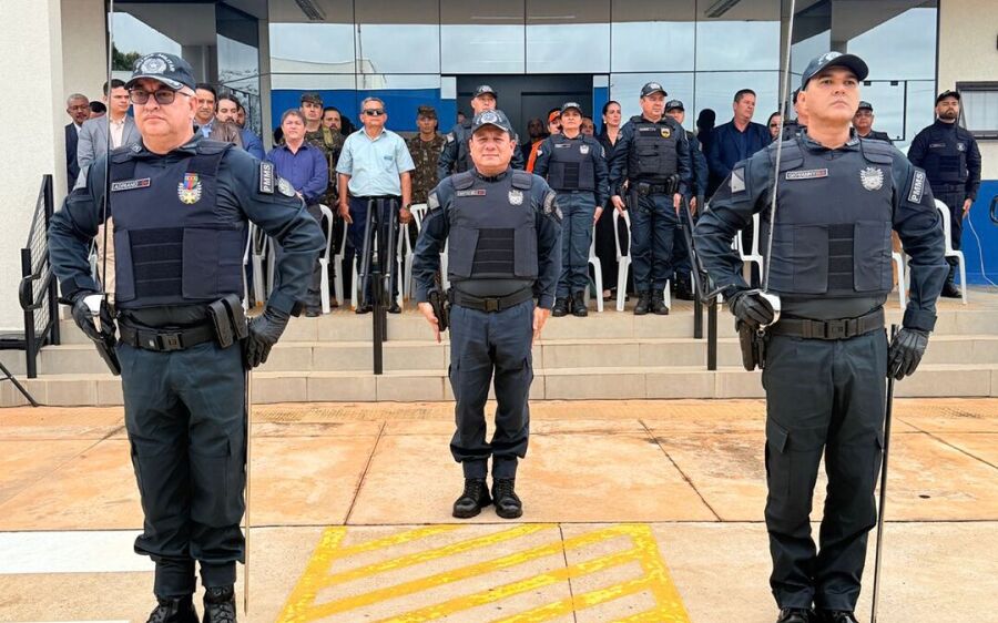 Troca de comando do 5&ordm; BPM reúne autoridades e reforça compromisso com a segurança em Coxim