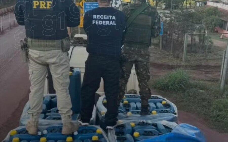 Receita Federal intercepta 21 toneladas de insumo químico 
