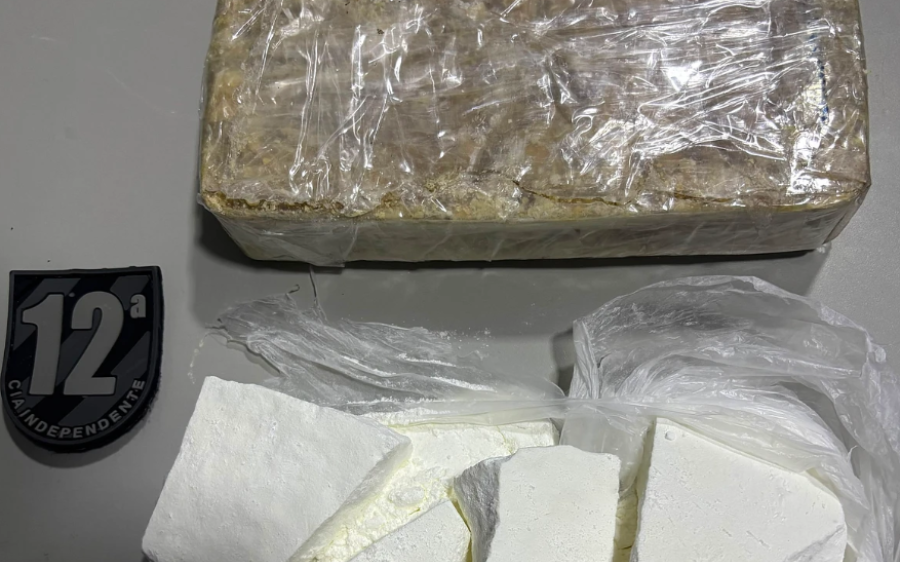 Passageira de aplicativo é presa pela PM com mais de 1,5 kg de cocaína em Camapuã
