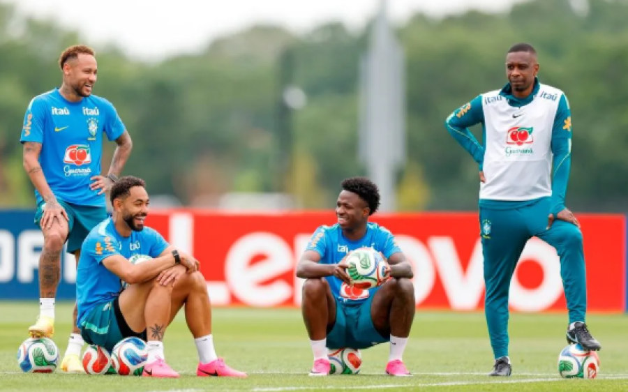 Brasil inicia prepara&ccedil;&atilde;o para oitavas da Copa contra Noruega