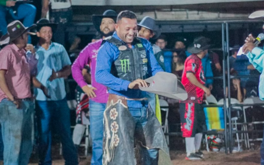 Vereador Marcinho Souza participa do Desafio do Bem no 2&ordm; Rodeio da ACR e reforça apoio às açõe