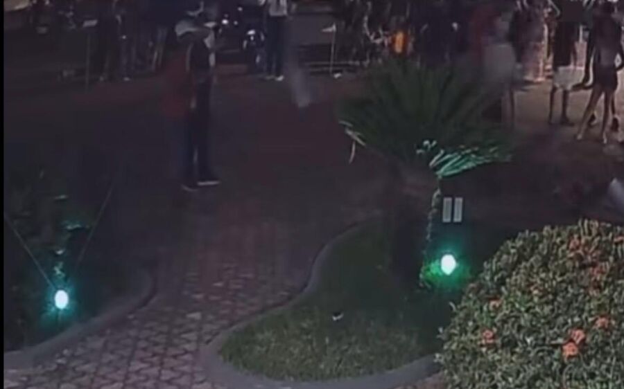 Briga entre adolescentes na Praça Zacarias Mourão e volta a acender alerta sobre violência em Coxim