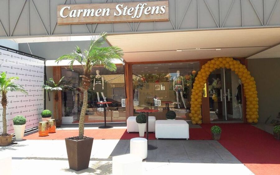 Carmen Steffens comemorou o 1º aniversário da loja
