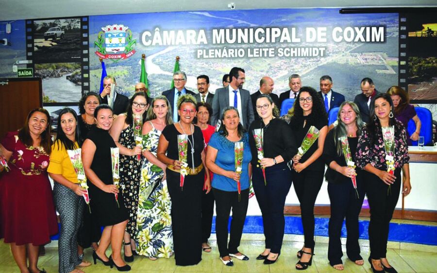 Sessão Solene em homenagem ao Dia Internacional da Mulher 
