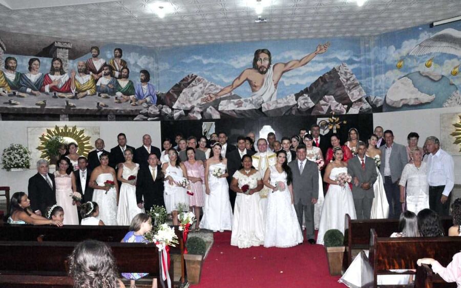 Paróquia São José realiza casamento comunitário em Coxim