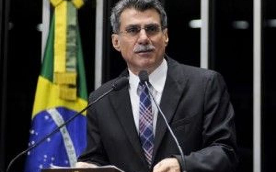 Senador Romero Jucá perde ação contra passageira que o gravou durante voo