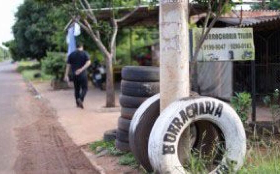 Rapaz é executado a tiros em borracharia na Capital