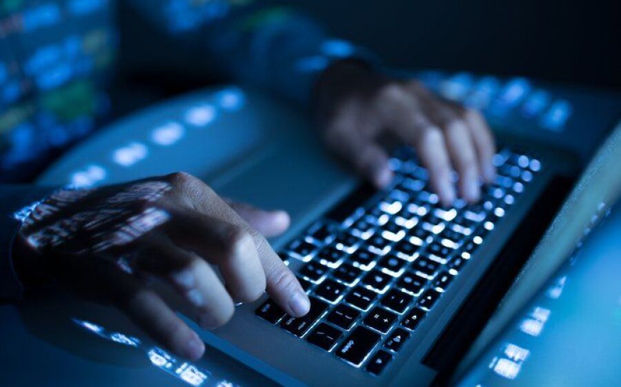 Abertas inscrições para curso gratuito em computação e língua estrangeira