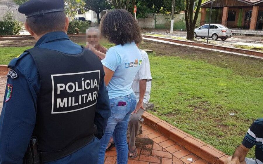 Moradores de rua são identificados pelo serviço social em diversos pontos de Coxim