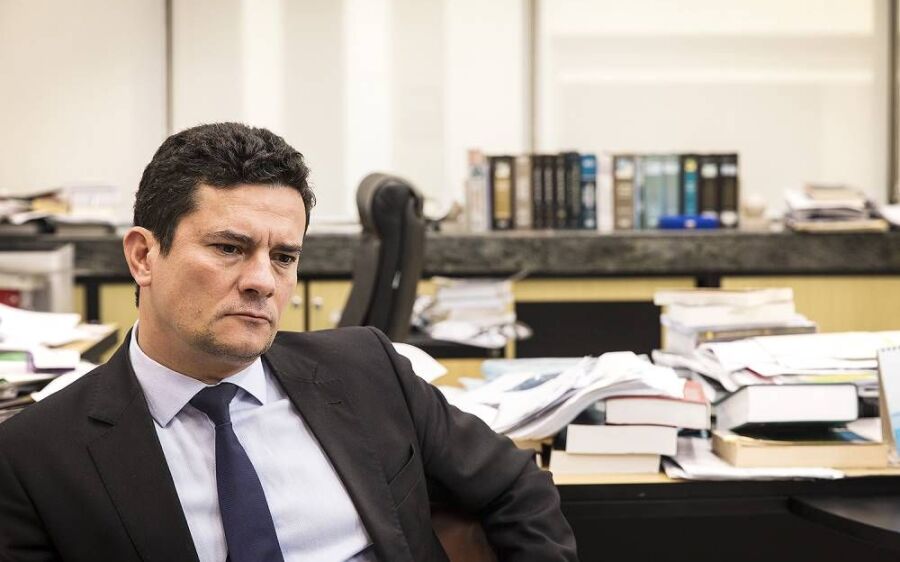 Sergio Moro condena ex-gerentes da Petrobras por corrupção