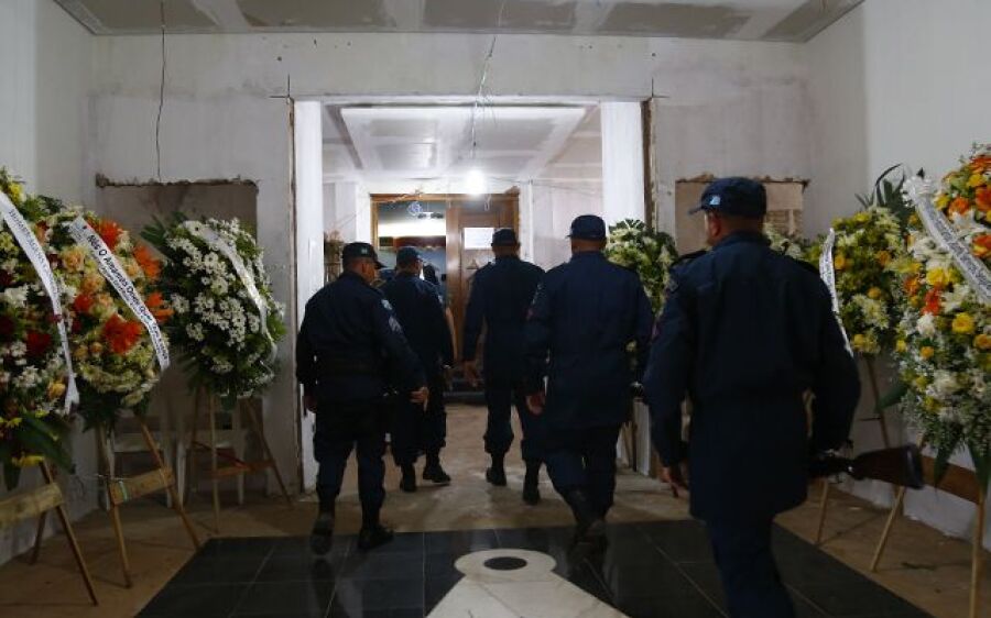 Funeral de ex-comandante da PMMS tem homenagens de colegas de farda