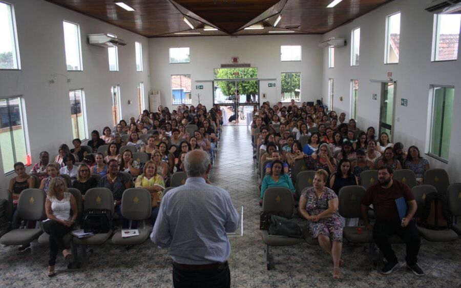 Formação Continuada é ferramenta de aprimoramento do ensino,  destacou secretária de educação