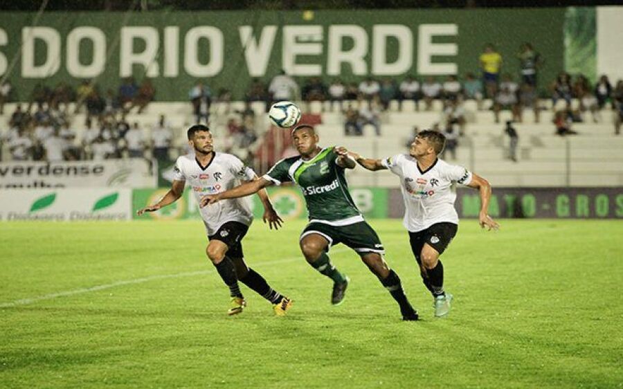Luverdense bate o Corumbaense com facilidade e avança na Copa Verde