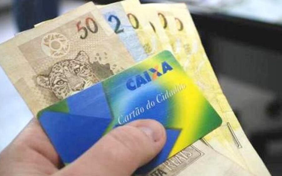 Começa hoje o pagamento do PIS para trabalhadores nascidos em março e abril