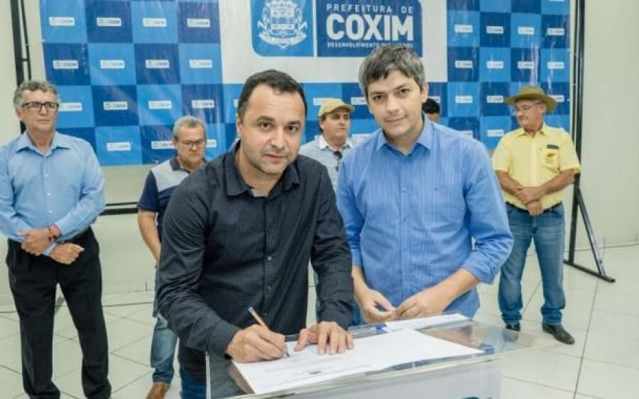 Prefeito Aluizio empossa Franciel Oliveira como  novo secretário de Saúde