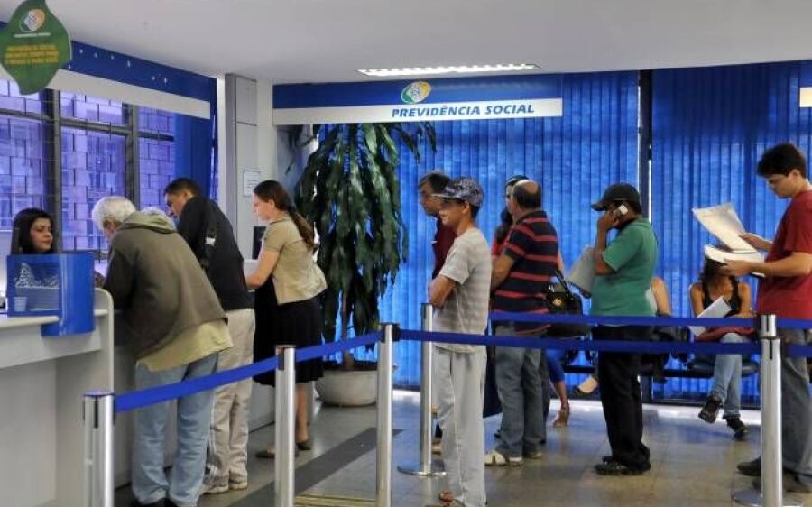 Calculadora do INSS diz se  trabalhador já pode se aposentar