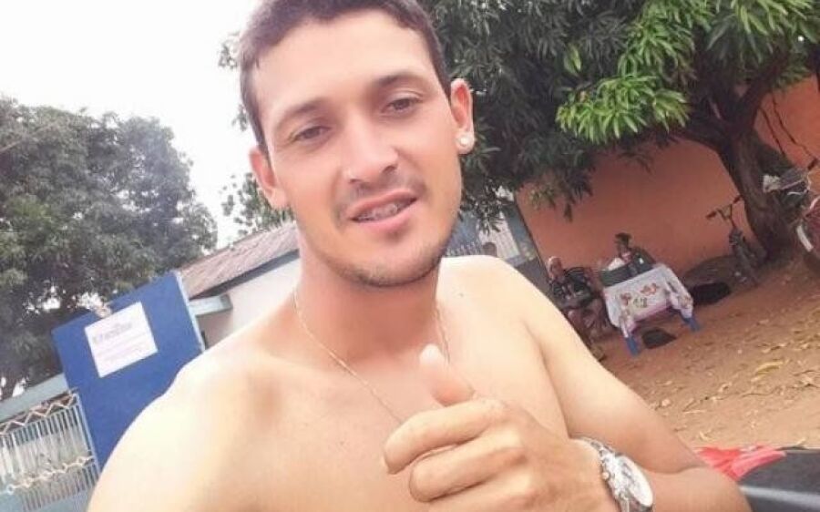 Jovem está em coma na Santa Casa após ser agredido em tabacaria