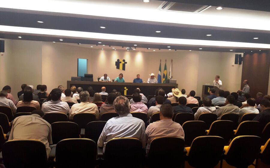 Prefeito de Rio Verde partipou de reunião na Assomasul