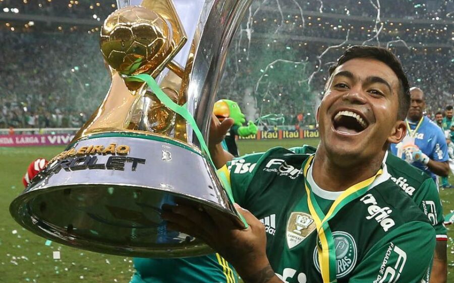 Dudu renova contrato com Palmeiras até o final de 2022